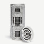 NEL MENTRE CANDELA PROFUMATA TORRE ARCHITETTURA FRAGRANZA IMMAGINAZIONE